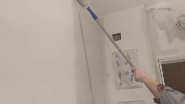 Как покрасить стены краской красиво в квартире своими руками. Ремонт коридора 22. смотреть онлайн