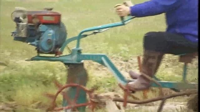 Paddy Field Rice Weeder/Mini farm cultivator/rotary power tiller смотреть онлайн