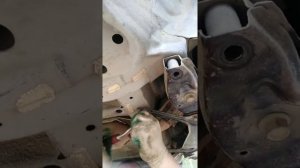 Снятие рулевой рейки Митсубиси Аутлендер 3.