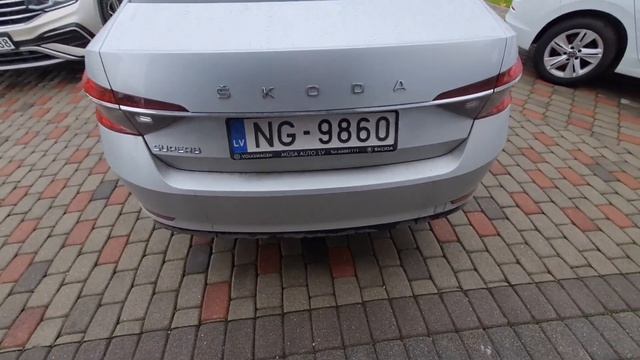 Skoda Superb и VW Tiguan ALLSPACE | Как правильно открыть и закрыть электрический багажник