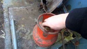 замена клапана на вентель в бытовом газовом баллоне, пропан 5л