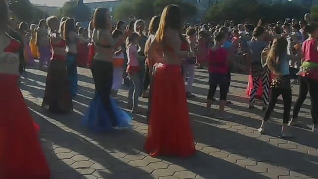 Flash Mob(Восточные танцы) смотреть онлайн