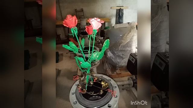 Кованные розы с вазой смотреть онлайн