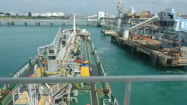M.T.PERL DISEMBARKED POWER SERAYA JETTY 3 смотреть онлайн