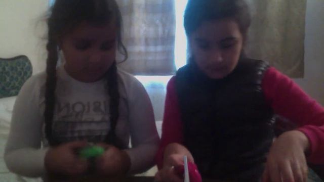 Копия видео "открываем кислые конфеты и жвачки" смотреть онлайн