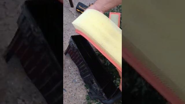 Замена воздушного фильтра на ПЕЖО 207, PEUGEOT. Replacing The Air Filter On A PEUGEOT 207