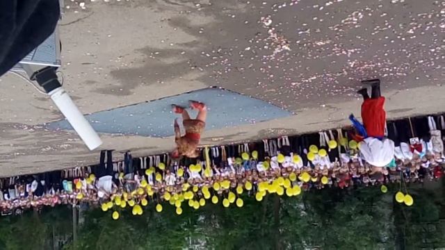 последний звонок 2016. акробатический украинский танец. смотреть онлайн