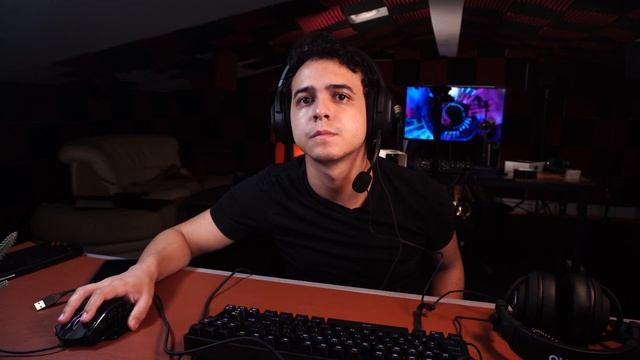 Razer Barracuda X Review | The Good and The VERY Bad! смотреть онлайн