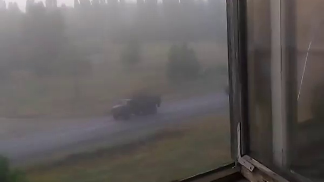 30-05-2014 Military equipment from Starobelska to Severodonetsk смотреть онлайн