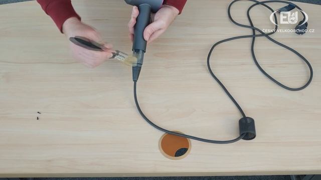Oprava vysoušeče vlasů Dyson Supersonic смотреть онлайн