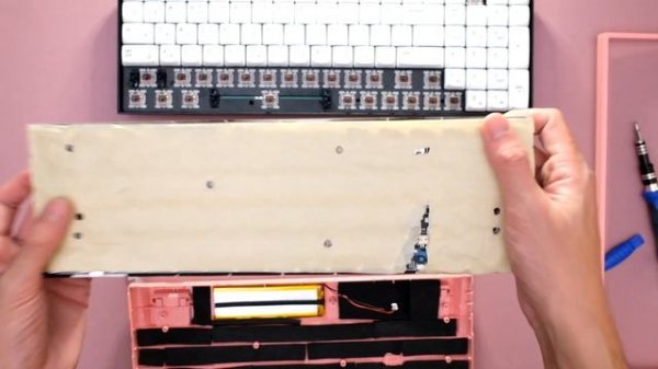 Akko R2 3068 B Keyboard Disassembly + Easy Mods