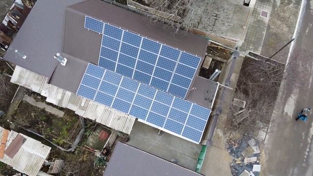 Мережева сонячна електростанція на даху приватного будинку з мережевим інвертором Fronius SYMO 10кВ