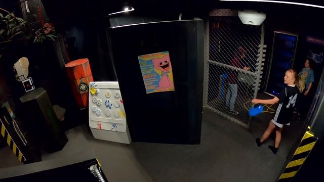 Poppy Playtime In Real Life Huggy Wuggy Returns (New Map) смотреть онлайн