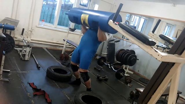 Log Lift подъем бревна 80 кг на 30 раз смотреть онлайн