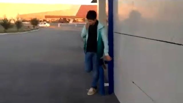 3 Самых эффективных способа сбежать от гопника смотреть онлайн