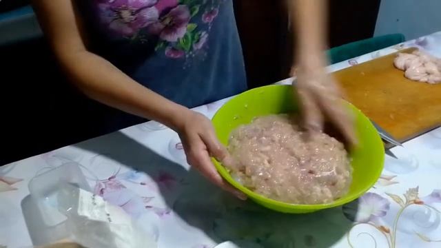 Рулет из курицы. Ветчина. смотреть онлайн