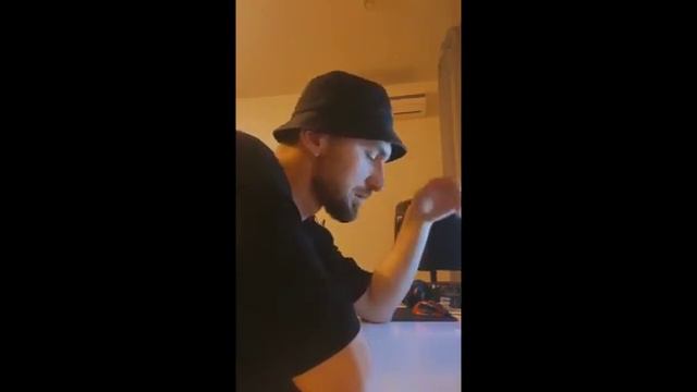 idris & Leos - не уходи 🪂 смотреть онлайн