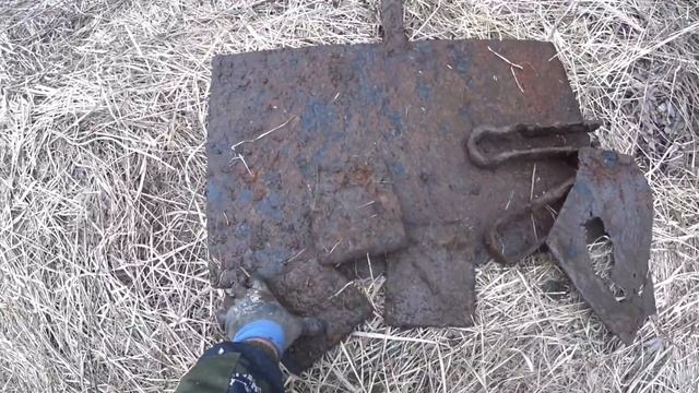 ЖЕЛЕЗНОДОРОЖНЫЙ МЕТАЛЛ ВОЗЛЕ ДЕРЕВНИ! смотреть онлайн