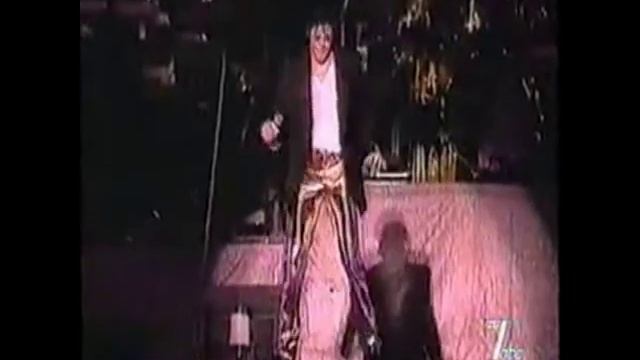 Michael Jackson - Stayin' Alive смотреть онлайн