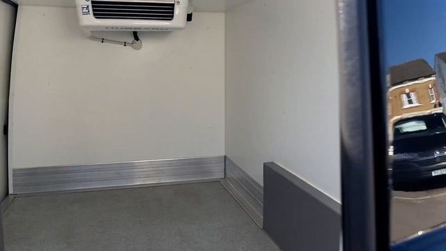 Volkswagen Transporter T28 Panel van Highline SWB 102 PS 2.0 TDI BMT 5sp Manual смотреть онлайн