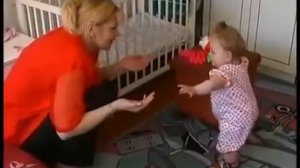 Развитие ребенка в 11 месяцев