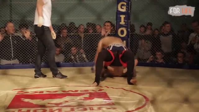 МАКСИМ  МАРЧЕНКО VS АРСЕНТИЙ  ПЕТРОВ