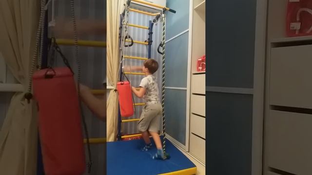Делаем трюки на тренажёре смотреть онлайн