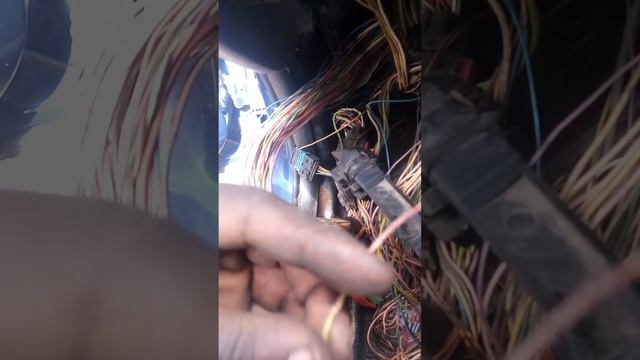 Peugeout 406 Auto BSI wire fix.... смотреть онлайн