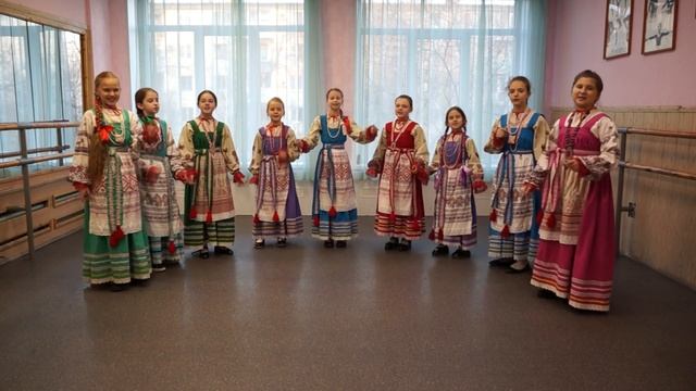 анс. "Варенька" сред. гр. "Не летай соловей" смотреть онлайн