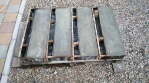 ЗАЛИВАЕМ БОРДЮРЫ/ КАК СДЕЛАТЬ БОРДЮРЫ/ ДВОР СВОИМИ РУКАМИ/ ЖИТЬ В ДОМЕ/ САМ СЕБЕ МАСТЕР