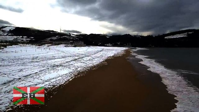 Playa de "La Arena" - Zierbena смотреть онлайн