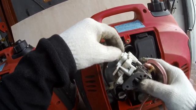 시동이 걸리지 않는 HONDA eu10i 캬브레터 수리 직접 해볼까? How to repair honda generator eu10i that is not work. смотреть онлайн