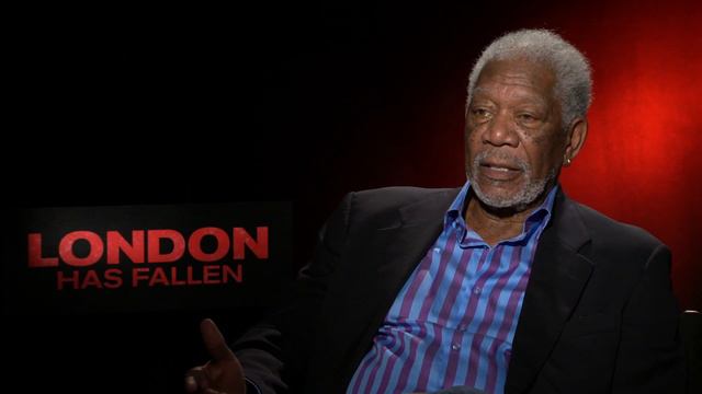 Morgan Freeman on "London Has Fallen", Being President and Flying. смотреть онлайн