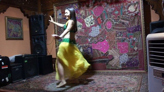 Gracey Aleki- Harem Belly Dance Darbuka смотреть онлайн