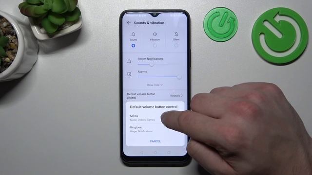 How to Switch Volume Buttons Function on Honor X8? смотреть онлайн