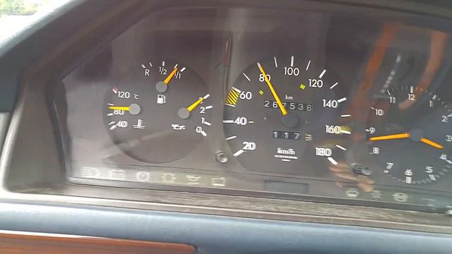 Mercedes Benz W124 200D Automatik 0 - 100 Kmh Wanderdüne смотреть онлайн