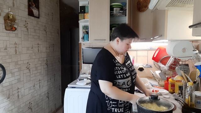 Руки ОПУСКАЮТСЯ ОТ ОБИДЫ нет просмотров ПЛАЧУ И ГОТОВЛЮ ЗАВТРАК ТУРИСТА смотреть онлайн