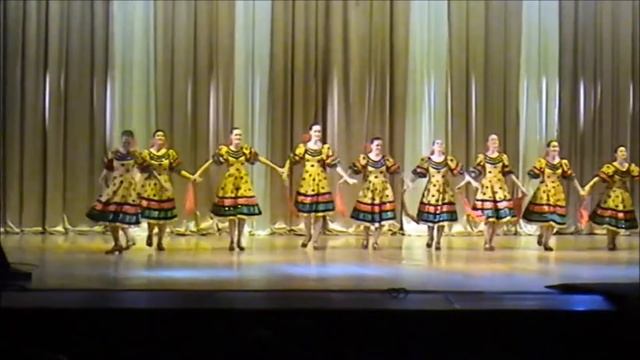 Русская пляска "Волчок". Г. Екатеринбург, 05.05.2008г. смотреть онлайн