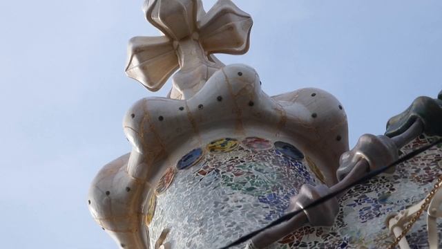 CASA BATLLO / CASA AMATLLER смотреть онлайн