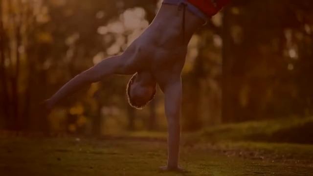 Что значит мотивация? Street Workout : MOTIVATION : Работай над собой ? смотреть онлайн