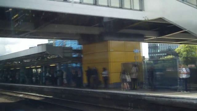 London Victoria to Gatwick Airport смотреть онлайн