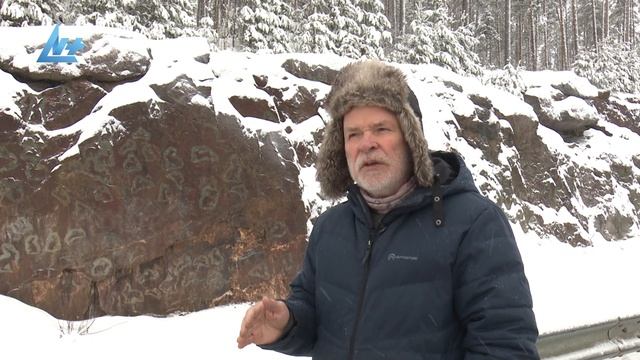 Наскальные рисунки, высеченные в XXI веке, изображают грызунов смотреть онлайн