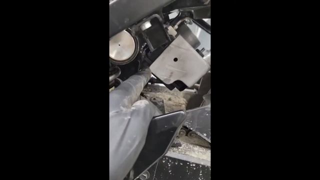 HOW TO ZX10R Rear Shock Retrofit Install Into SV650 ABS смотреть онлайн