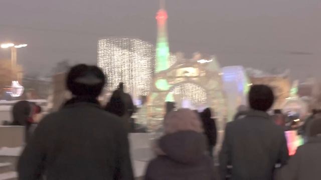 Ледовый городок на площади 1905 года. Часть 1. смотреть онлайн