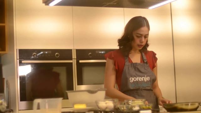 Gorenje Induction Hob demo by Bettina Carlos смотреть онлайн
