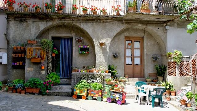 SAN SEVERINO LUCANO │ POTENZA, ITALIA. Colorful 4K images. смотреть онлайн