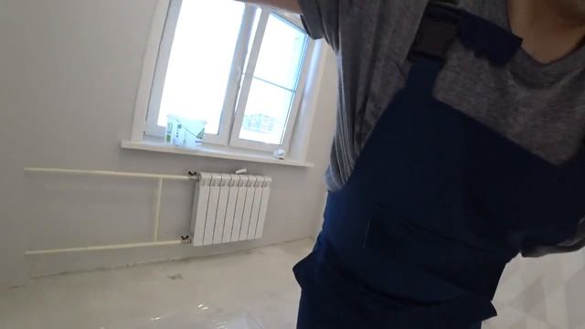 Нужна ли пленка под ламинат?  Укладка ламината.