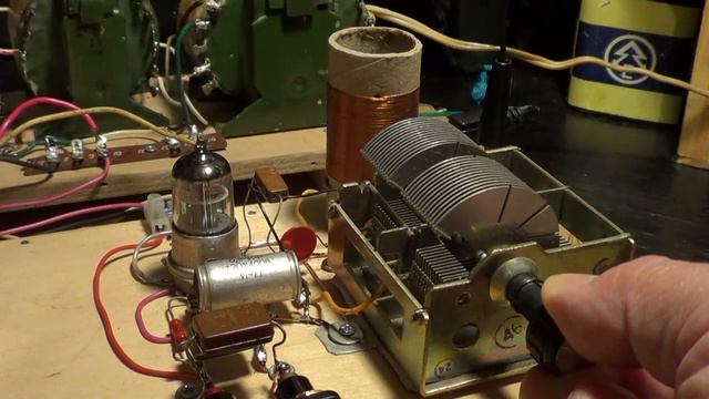 Радиоприемник на лампе. Анонс нового ролика. смотреть онлайн