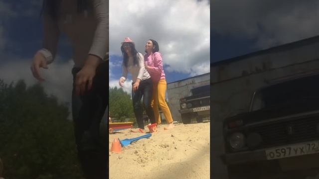 Как отучить подругу от бесконечного потока идей или смешные дачные истории смотреть онлайн