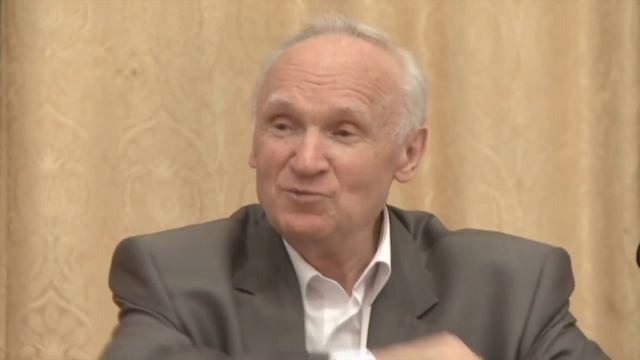 Не является ли почитание икон идолопоклонством? - Алексей Ильич Осипов смотреть онлайн